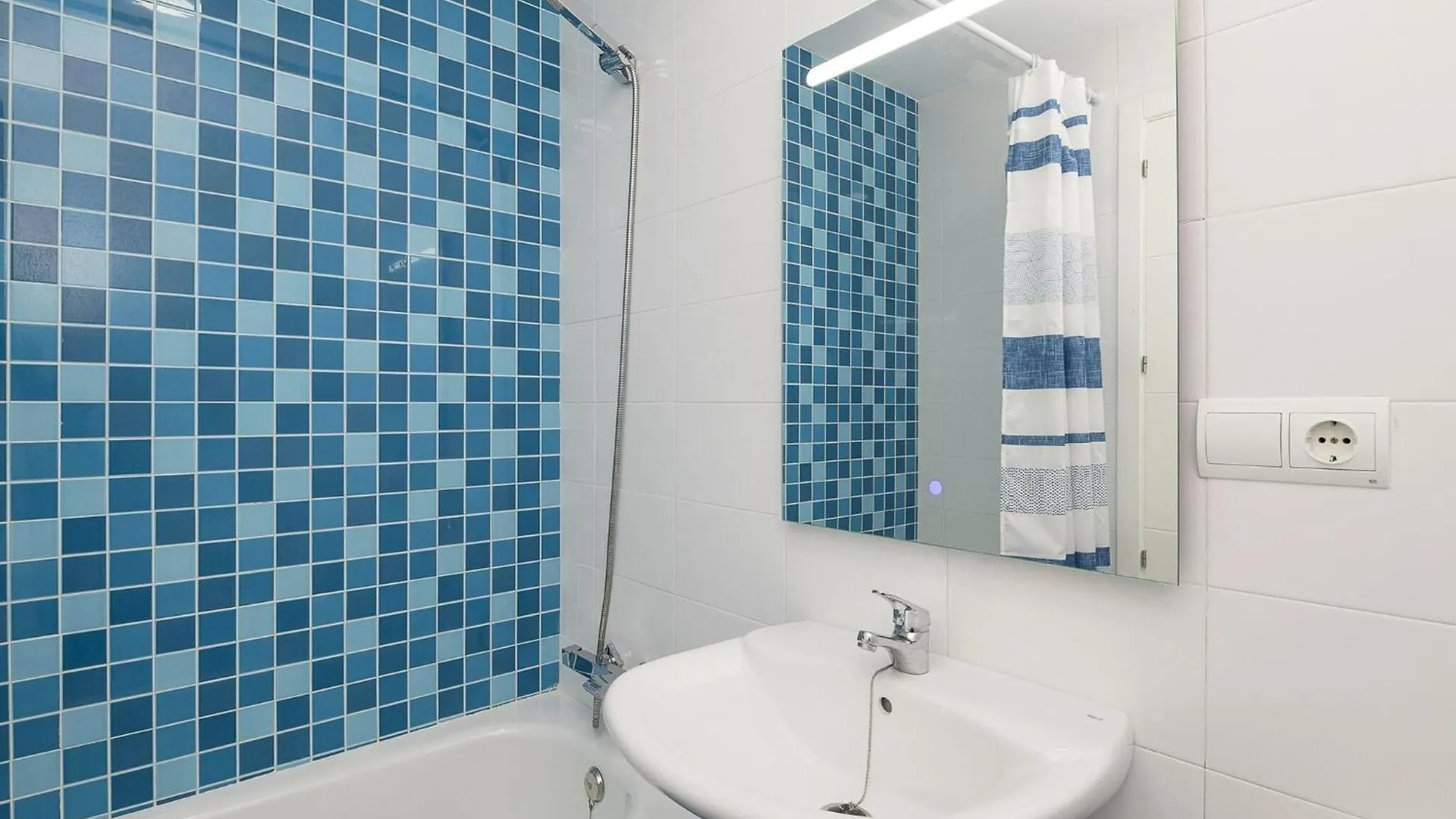 La Yerbabuena - Apartment In Barbate Free Wifi Holiday home